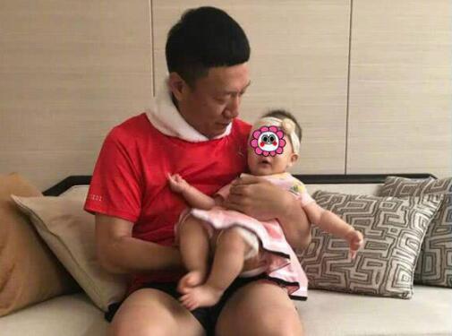 父爱满满!孙红雷曝女儿正面