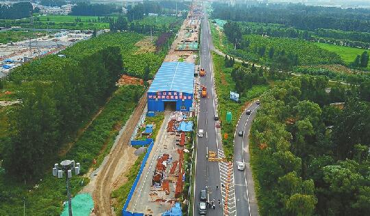 小许家枢纽封闭施工首日 遥墙收费站迎史上最大车流