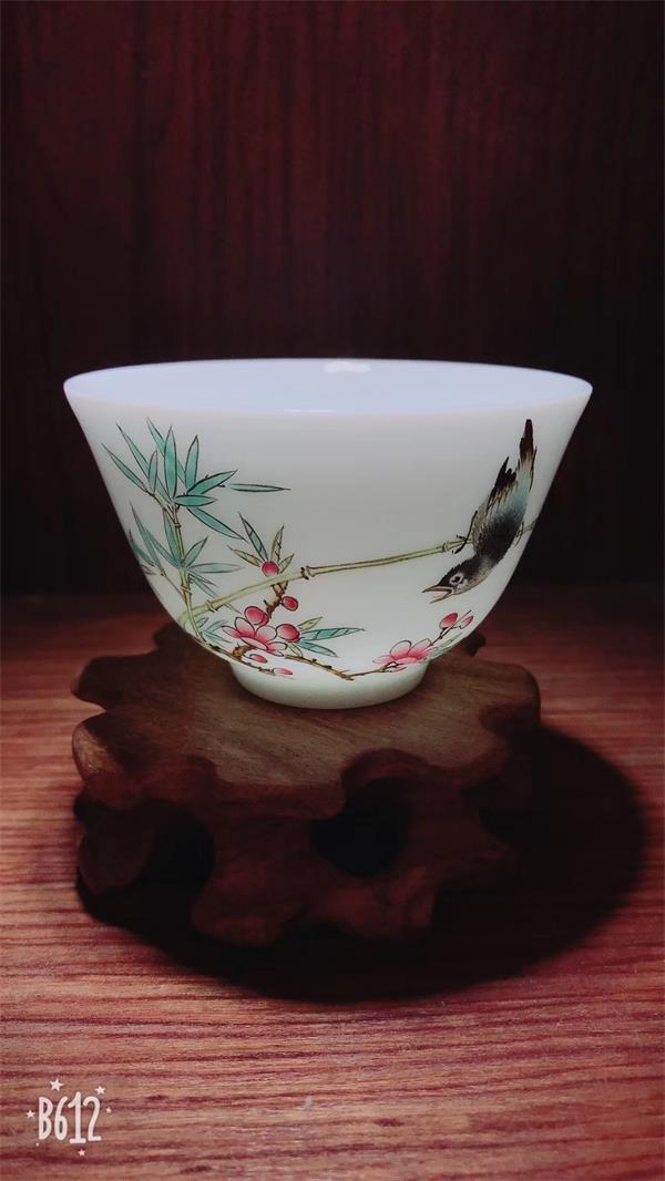 赏涂铭粉彩珐琅彩陶瓷艺术魅力