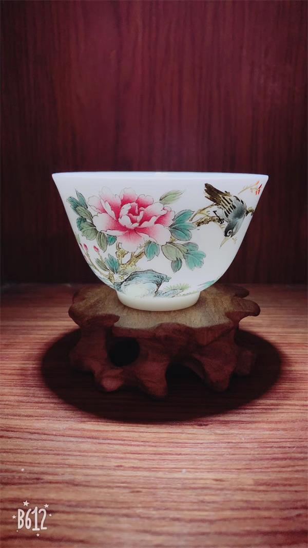 赏涂铭粉彩珐琅彩陶瓷艺术魅力