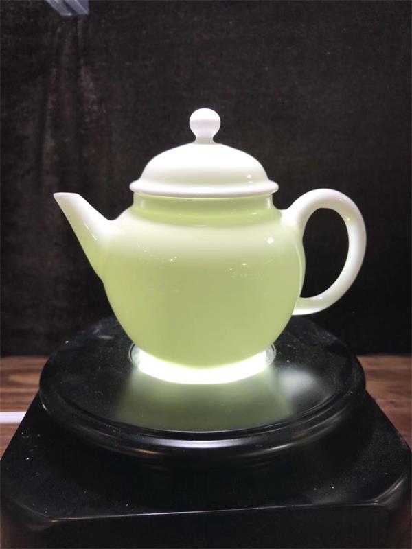 赏涂铭粉彩珐琅彩陶瓷艺术魅力