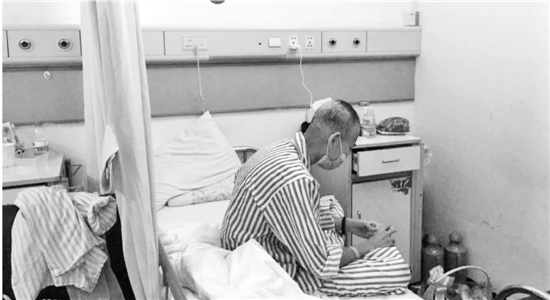 浙江丽水高考头名突发白血病 网友3小时筹80万