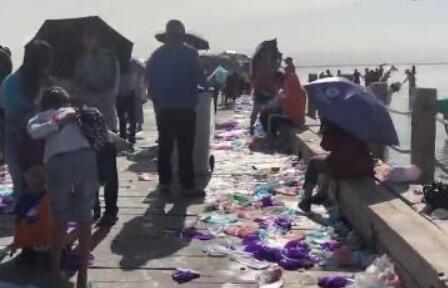 良心不痛吗?天空之境变垃圾场 环卫工为收捡垃圾每天工作13个小时