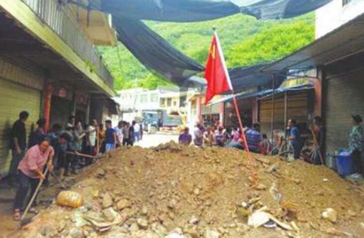 凉山：村民山洪来前被叫醒 凌晨2点火速撤离无人伤亡