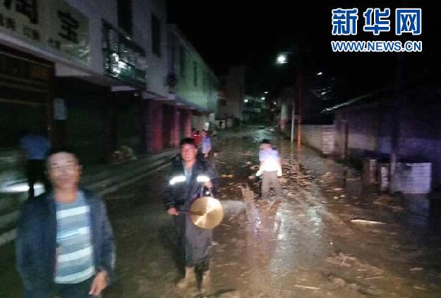 千户村民深夜大转移!山洪来前被叫醒 凉山灾害预警准确及时