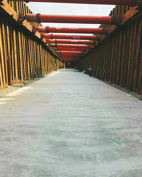 尘不离地面 泥不出工地 凤鸣路北段打造文明施工典型示范工程