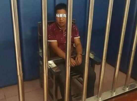 男子微博辱骂牺牲辅警被抓 网友: 暴漫 事件的教