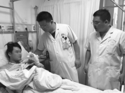 杀伤力惊人!手指被可乐炸骨折 解暑