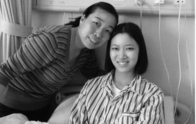 4天筹集50万 女儿病逝后贫困母亲退回43万善款