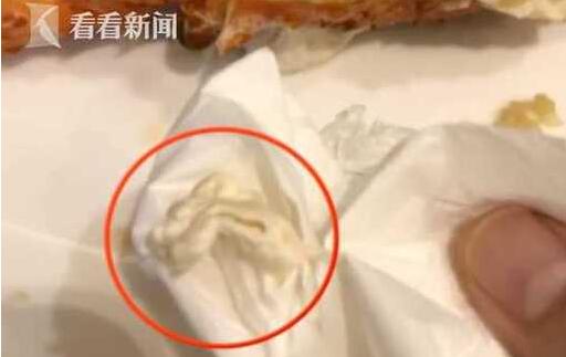 龙虾里吃出口香糖店家神回复：口香糖是龙虾吃的