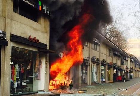 27岁中国女游客在韩国逛街被炸伤 获赔人民币76万元