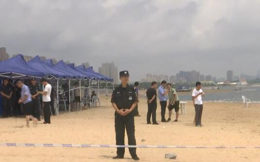 妈妈疼哭了!双胞胎青岛走失 已找到一人初步结论为溺水身亡 