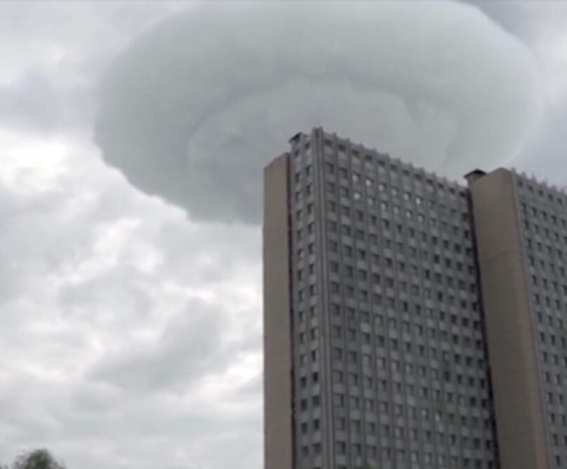 吓skr人!飞碟云掠过莫斯科 具体原因及背后详情