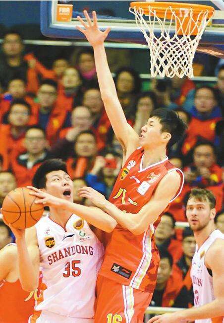 朱荣振的机会该来了吧?高速男篮昨日重新集结 凯撒暗示新赛季或无内援