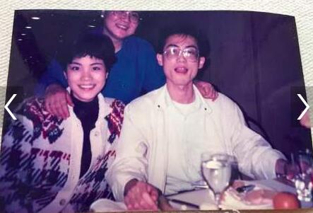 温暖!王菲昔日全家福曝光 “天后”略显青涩还很顽皮
