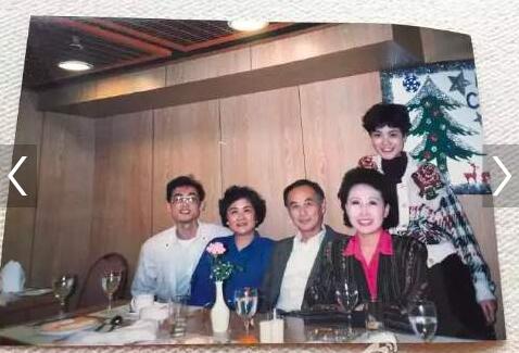 温暖!王菲昔日全家福曝光 “天后”略显青涩还很顽皮