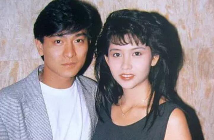 惊艳了时光！邱淑贞看病被偶遇