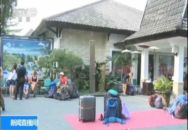 具体什么情况?记者探访龙目岛 住房简易难以抵抗7级强震