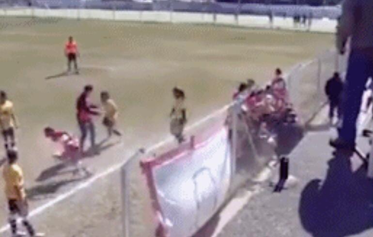 阿根廷:女足比赛爆发斗殴4人送医 主裁一旁观