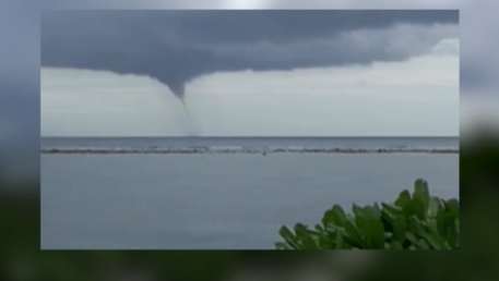 震撼！三沙海域现龙吸水奇观 海水被卷入万丈高空景象骇人！