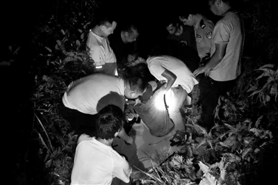 浙江：男子被困野果求生暴瘦30斤 被野猪夹夹住腿恐要截肢