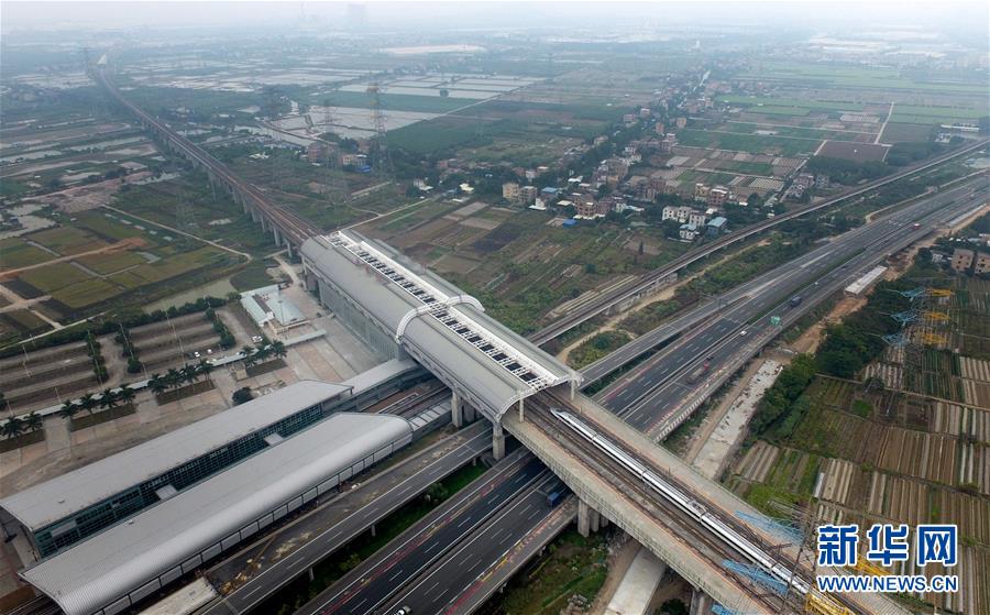 开创融合新格局 探索发展新路径--推进粤港澳大湾区建设一年间