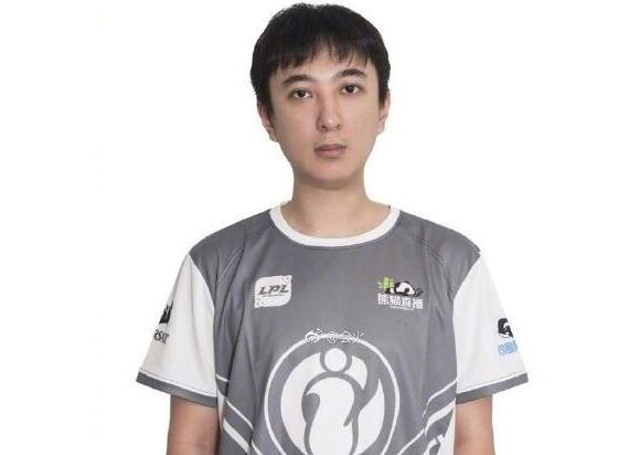 真相来了!王思聪首发AD 9保1战术上线?WXZ迎来职业生涯第一战