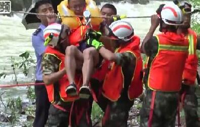 立规矩!亚丁景区有偿搜救 搜救费1.5万起你怎么看?