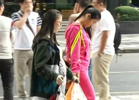 应对二胎?专家建议女性休满1年产假 提议很好具体怎么实施