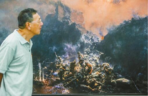 艺博会第二天人气更旺 知名书法家作品零元起拍