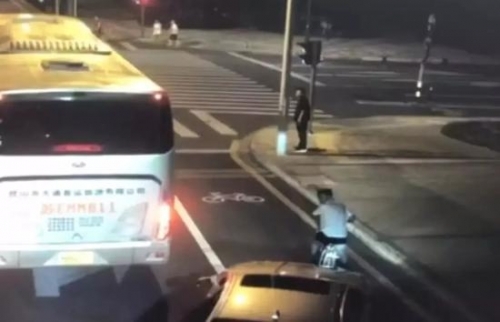不关我们的事!天安社回应昆山事件 正当防卫还是防卫过当网友吵翻了!