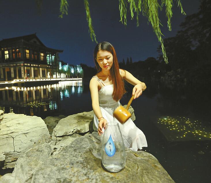 首届敬泉大典十大泉群取水仪式昨启动 五大泉群邂逅“泉水姑娘”