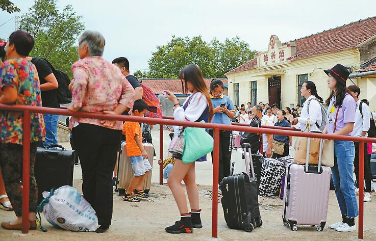 山东46年历史的简陋小站成网红拍照胜地