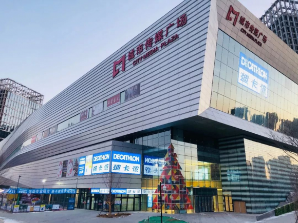 ���д�ý�㳡������С����˭�Ǳ㵱������⿴���