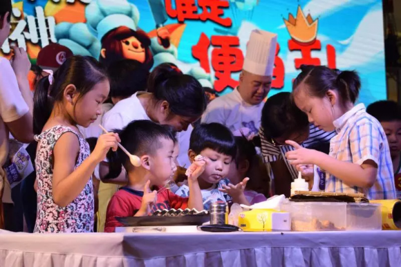 ���д�ý�㳡������С����˭�Ǳ㵱������⿴���