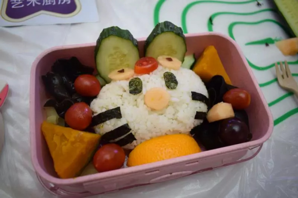 ���д�ý�㳡������С����˭�Ǳ㵱������⿴���