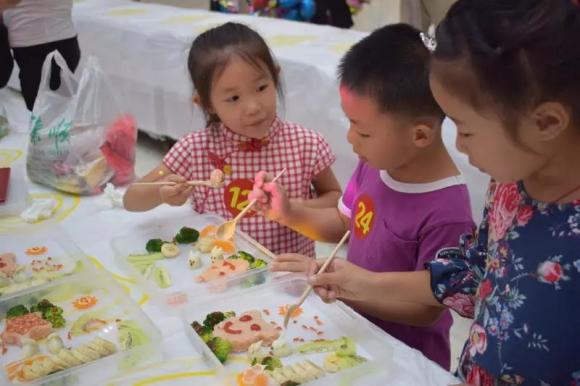 ���д�ý�㳡������С����˭�Ǳ㵱������⿴���