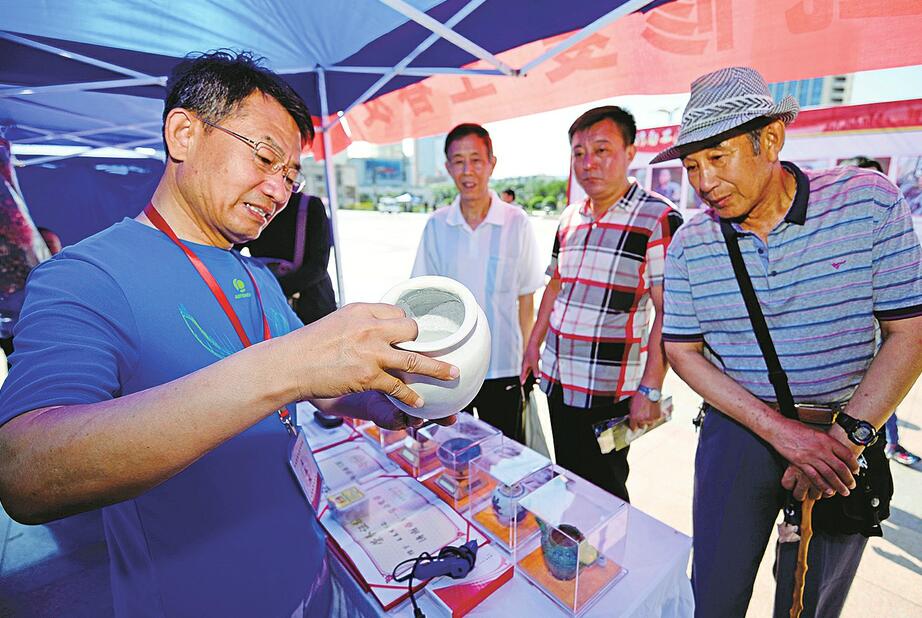 济南瓷匠王春发：要有匠人精神才能成为一名合格的“瓷医”