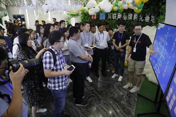 韩都衣舍“中国孵化新模式” 创造一个品牌从零到上亿美元的孵化奇迹