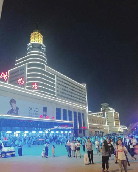 诸多“网红”捧红了这座城