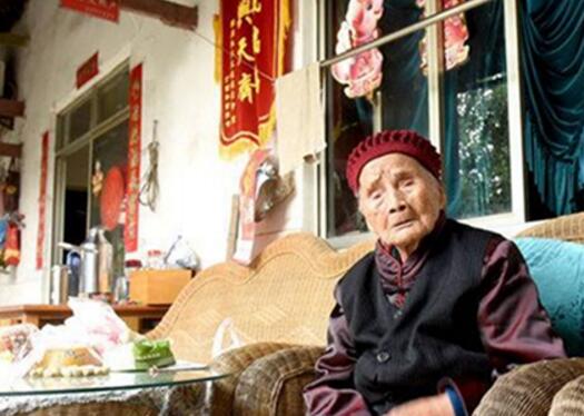 最牛00后?老人118岁生日 六世同堂90个儿孙来贺寿!长寿秘诀是什么?