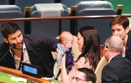 新西兰女总理带宝宝到联合国开会