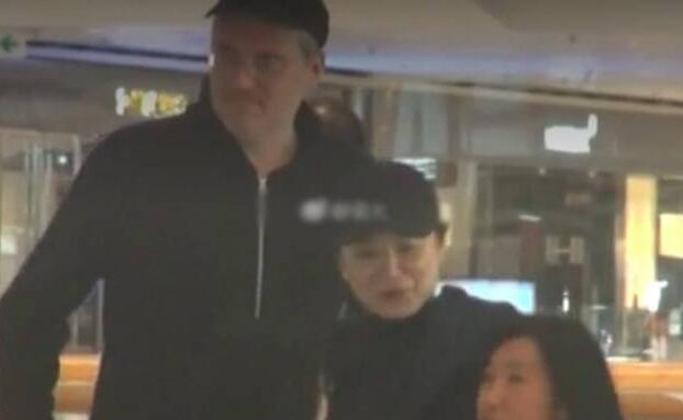 传闻是真是假?林青霞被曝离婚与3个女儿关系具体怎么样?