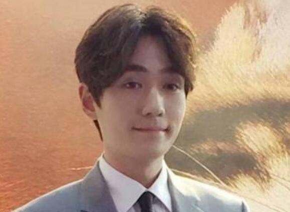 这就是真相!朱一龙施华蔻具体怎么回事?施华蔻员工diss代言人惹怒饭圈