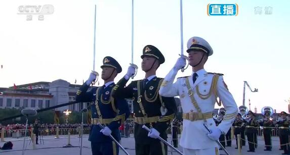 今天清晨,中国最“燃”的地方是这里!