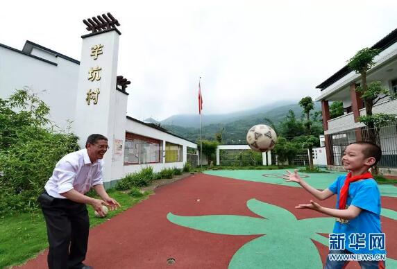 今天清晨,中国最“燃”的地方是这里!