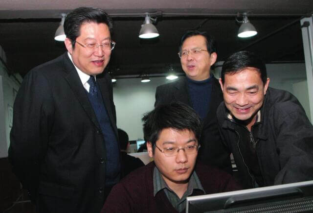 《济南日报》创刊70年--亲切关怀篇