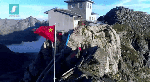 云中哨所!他们在海拔4655米的“世界屋脊”让国旗高高飘扬