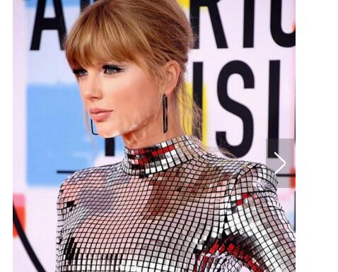 厉害了word霉!霉霉全美音乐奖当选年度最佳艺人 全身blingbling超美