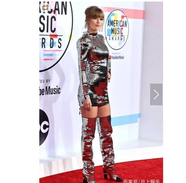 厉害了word霉!霉霉全美音乐奖当选年度最佳艺人 全身blingbling超美